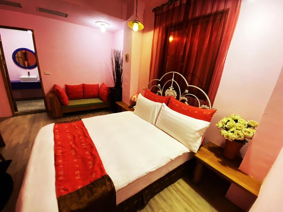 R&R Hotel Kaohsiung Buitenkant foto