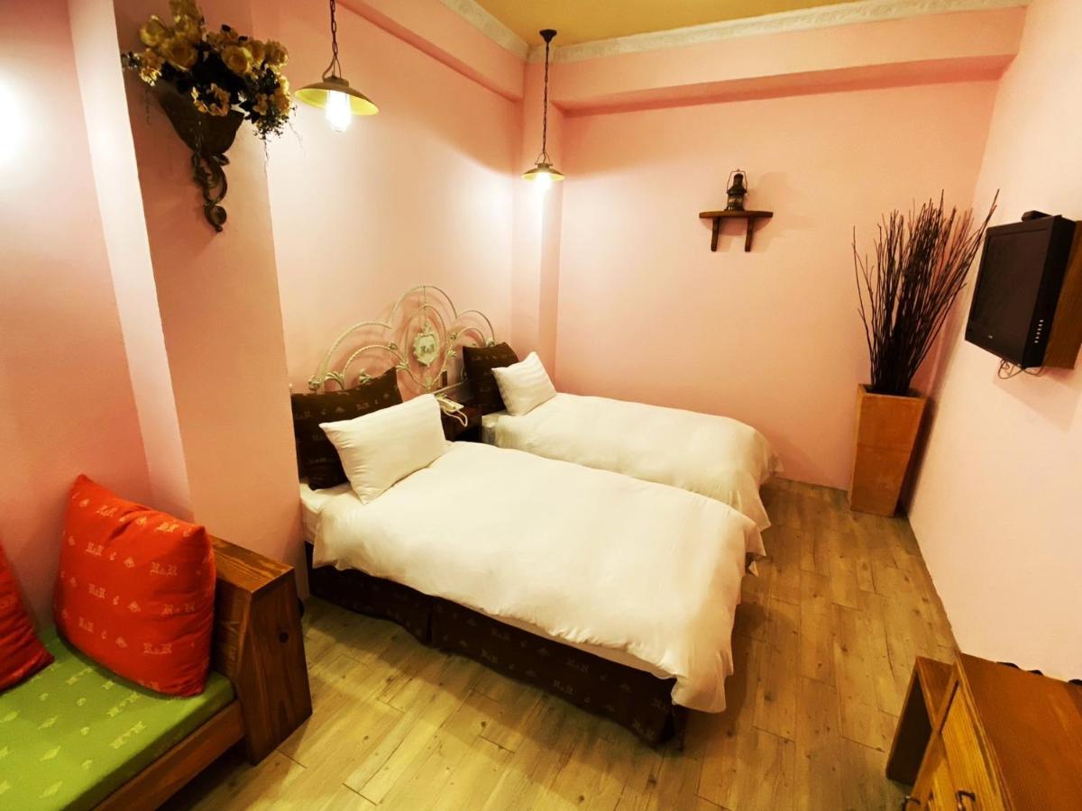 R&R Hotel Kaohsiung Buitenkant foto