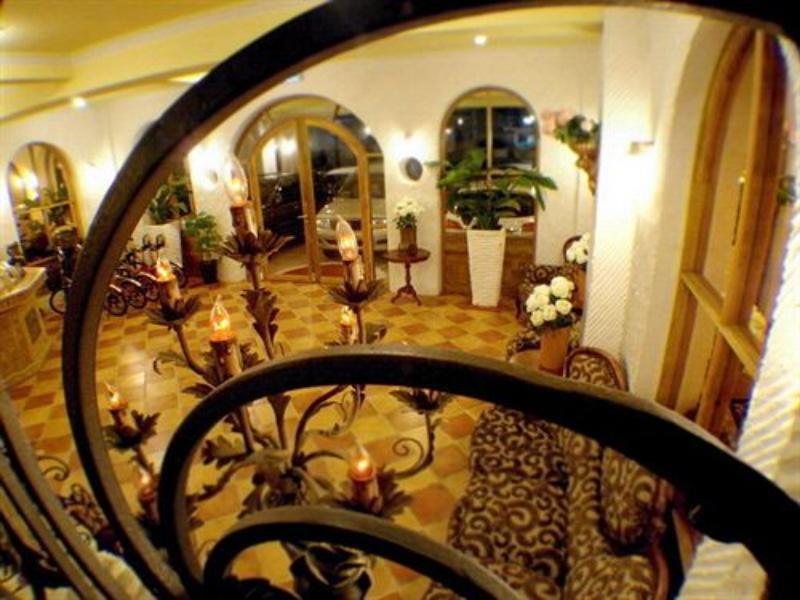 R&R Hotel Kaohsiung Buitenkant foto
